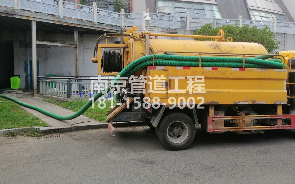 277淳化商场隔油池吸污